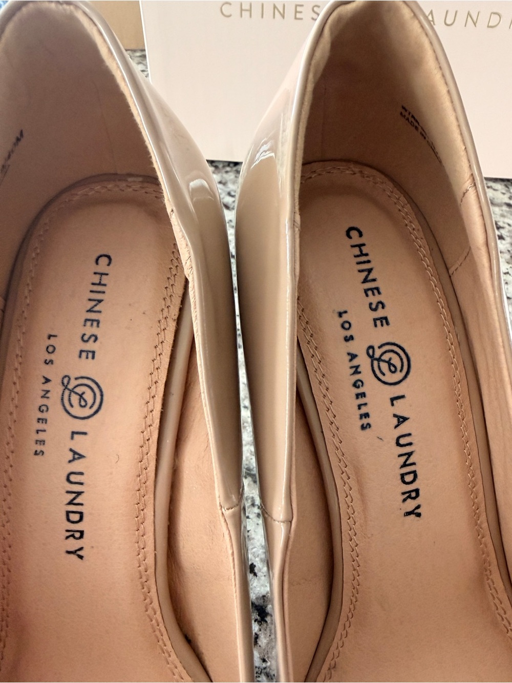 New Women’s 9 Chinese Laundry Nude Patent Platform Pumps - Picture 5 of 9